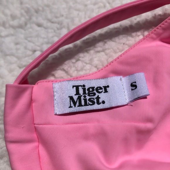 Tiger Mist Candy Pink Tie Back Crop Top - Picture 4 of 6